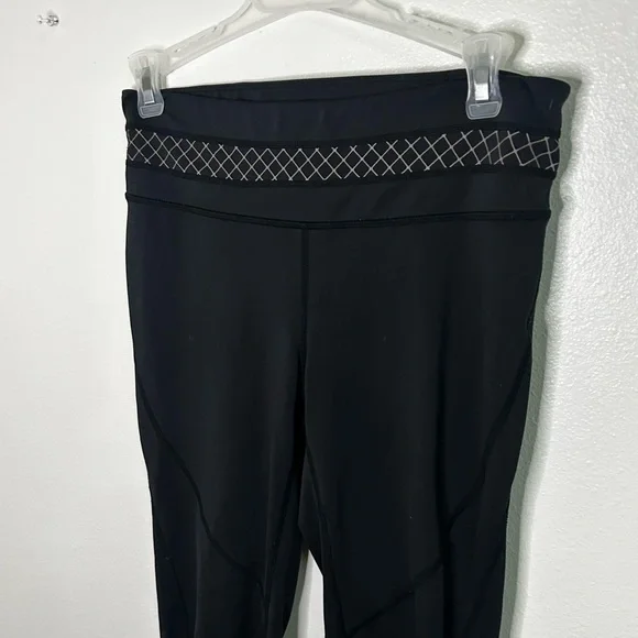 Athleta Miles Compression tights with reflective strips - Picture 3 of 8
